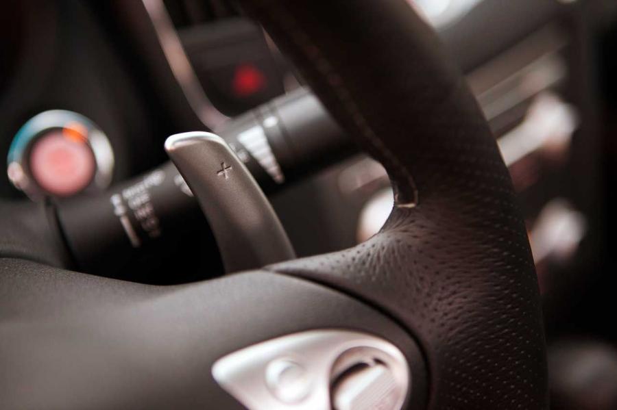  Nissan Maxima 2012 года  (фото 18 из 26)